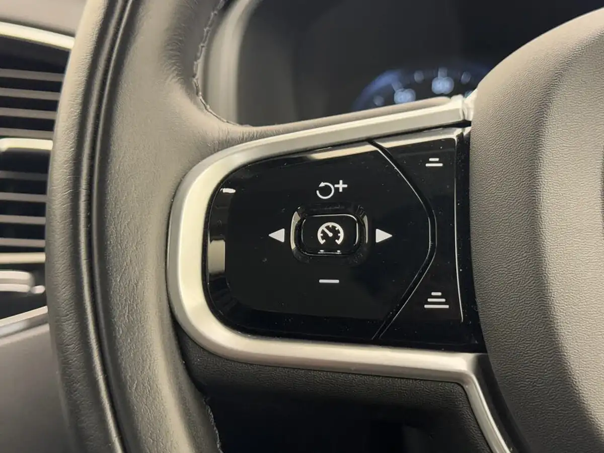 2020-volvo-xc90-20-b5-inscription-big-28