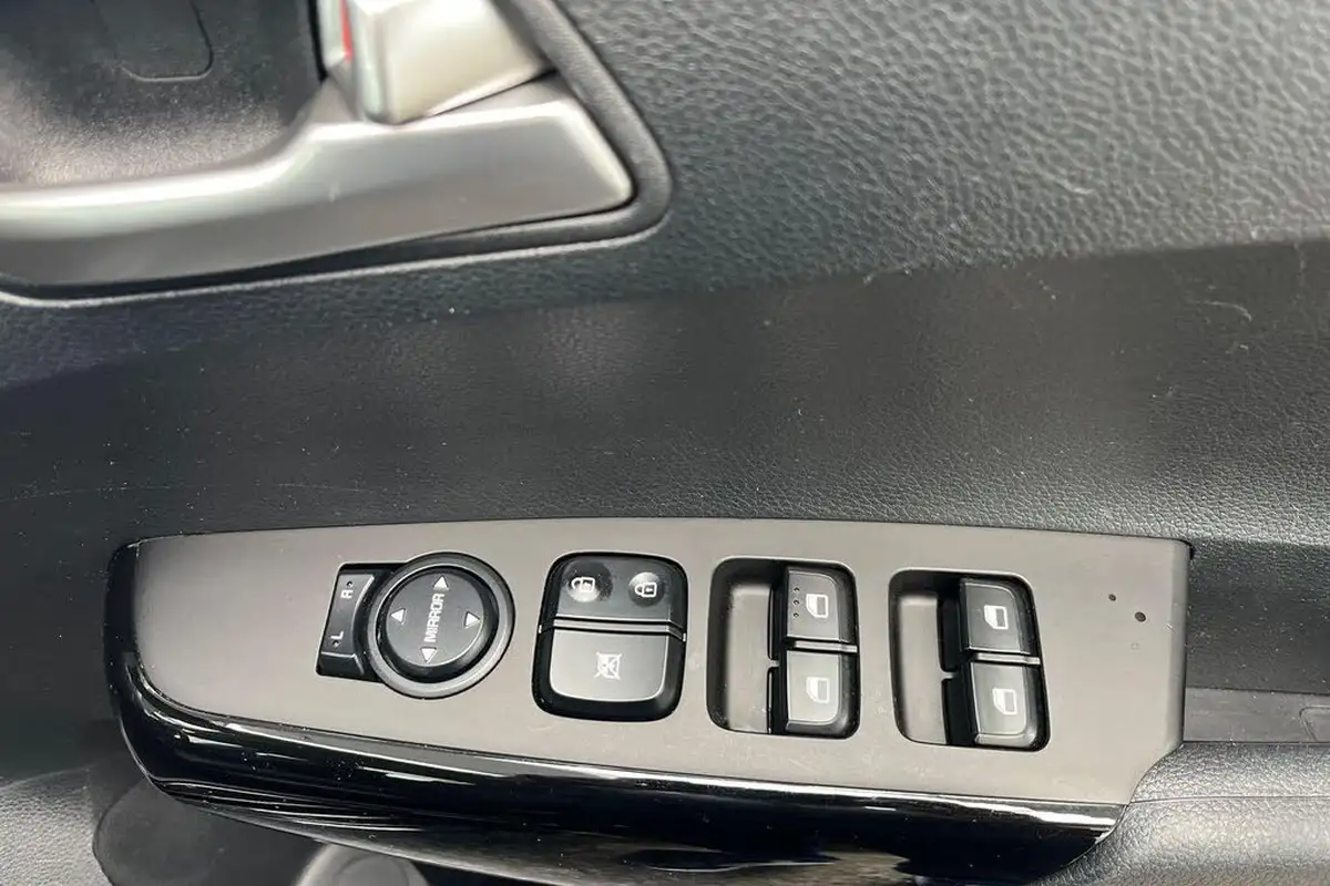 2024-kia-picanto-10-2-big-19