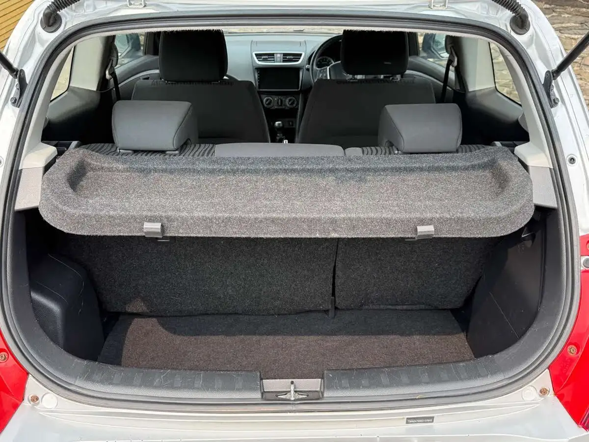 2011-suzuki-swift-12-sz3-3d-big-58