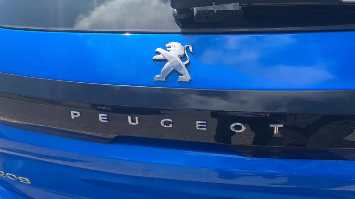 2020-peugeot-208-12-puretech-gt-line-100bhp-eat8-big-25