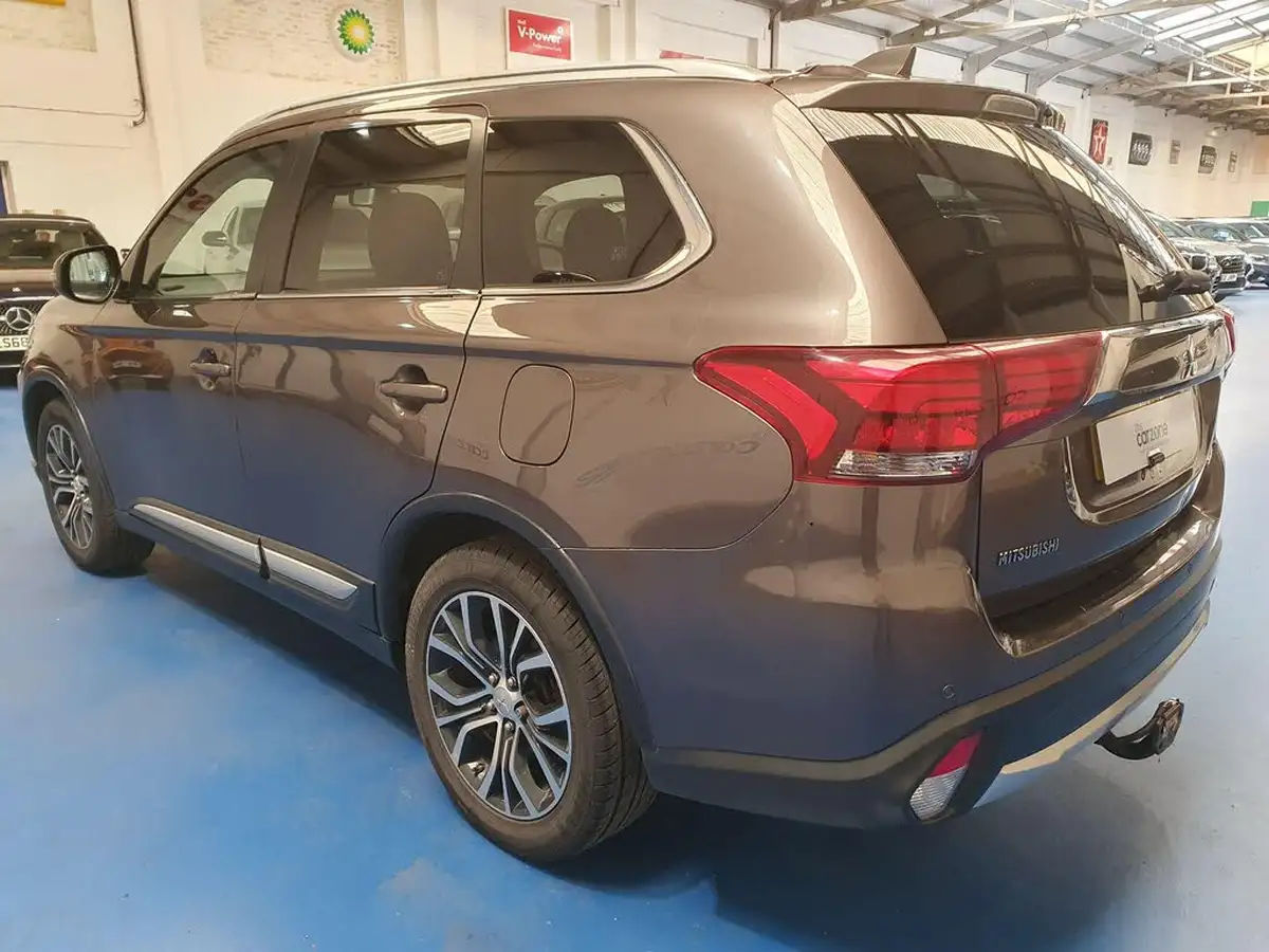 2017-mitsubishi-outlander-22di-d-3-big-4