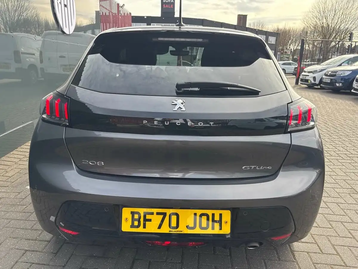 2020-peugeot-208-12-puretech-gt-line-100bhp-big-10