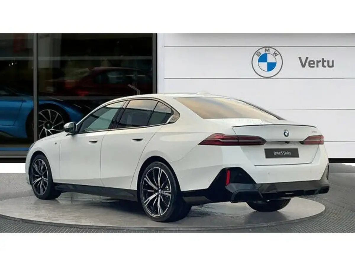 2025-bmw-5-series-20-520i-m-sport-pro-mht-saloon-4d-big-1