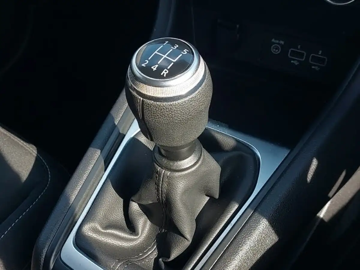 2020-renault-captur-10-tce-iconic-100bhp-big-12