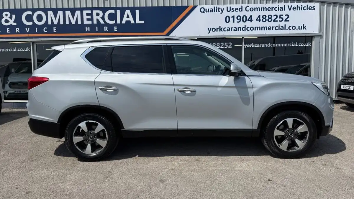 2019-kgm-ssangyong-rexton-22td-elx-t-tronic-big-16