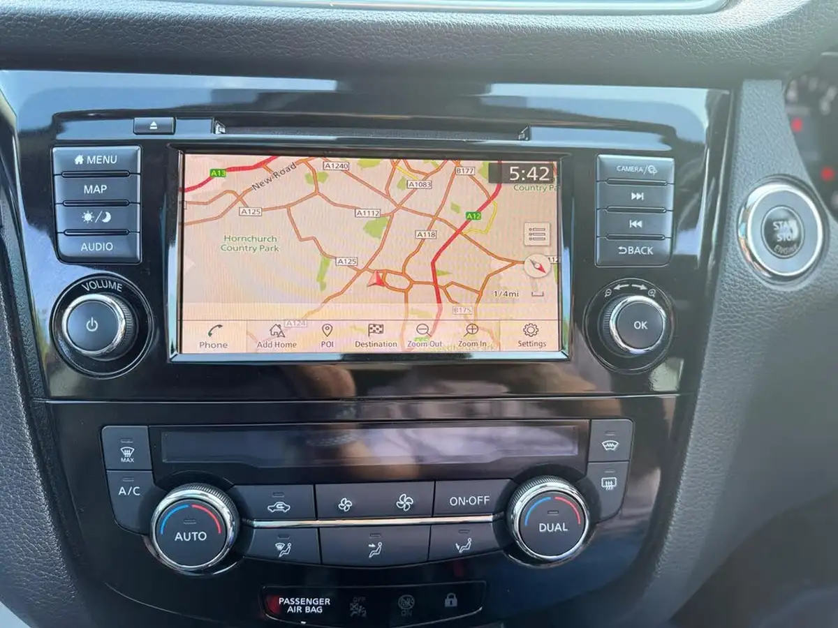 2020-nissan-qashqai-big-25