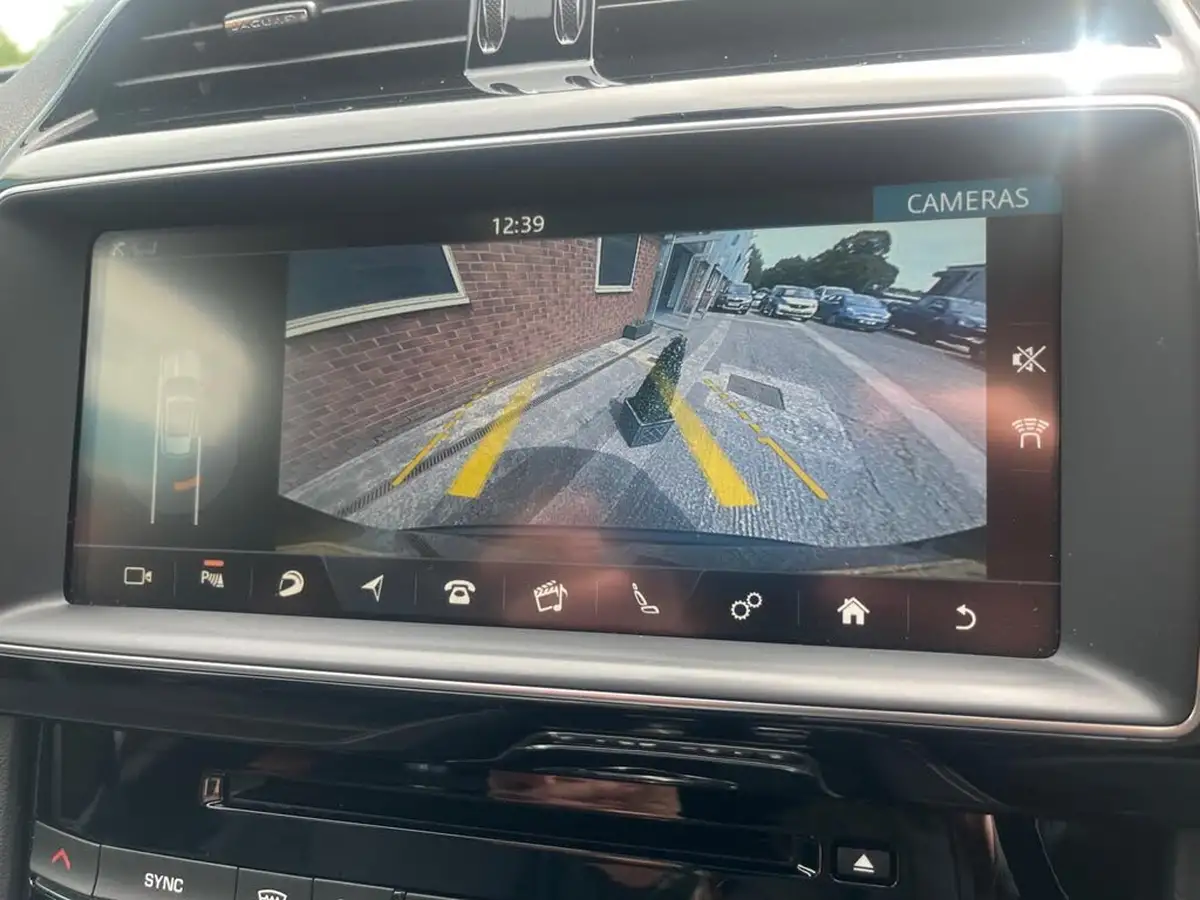 2018-jaguar-f-pace-30td-s-awd-big-4