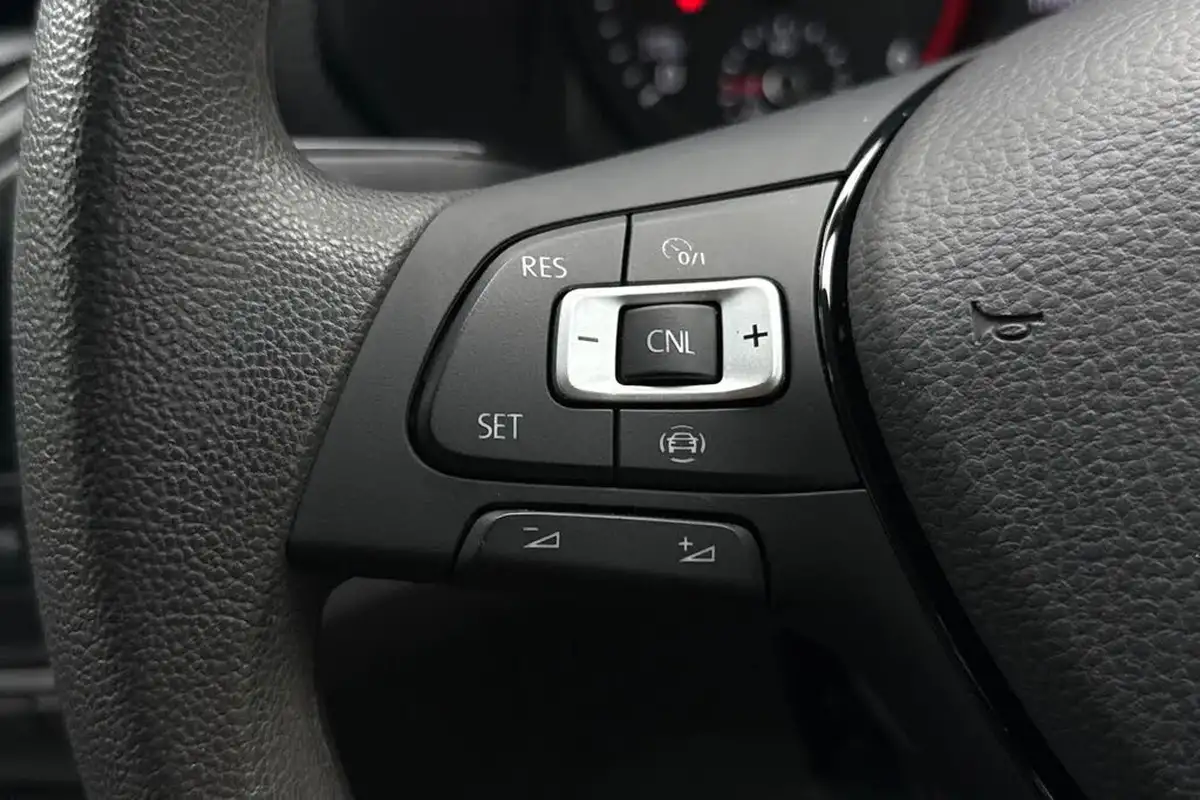 2024-volkswagen-crafter-big-48