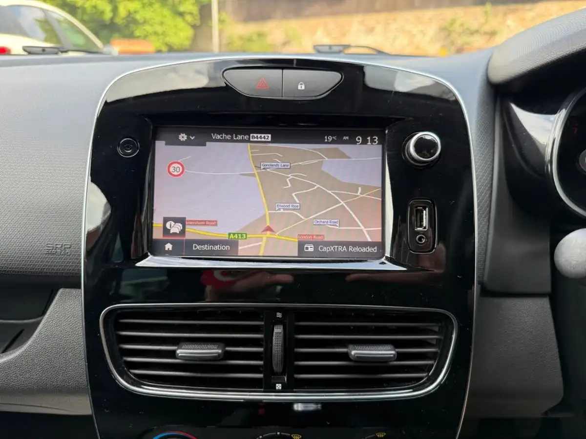 2018-renault-clio-09-tce-iconic-90ps-big-3