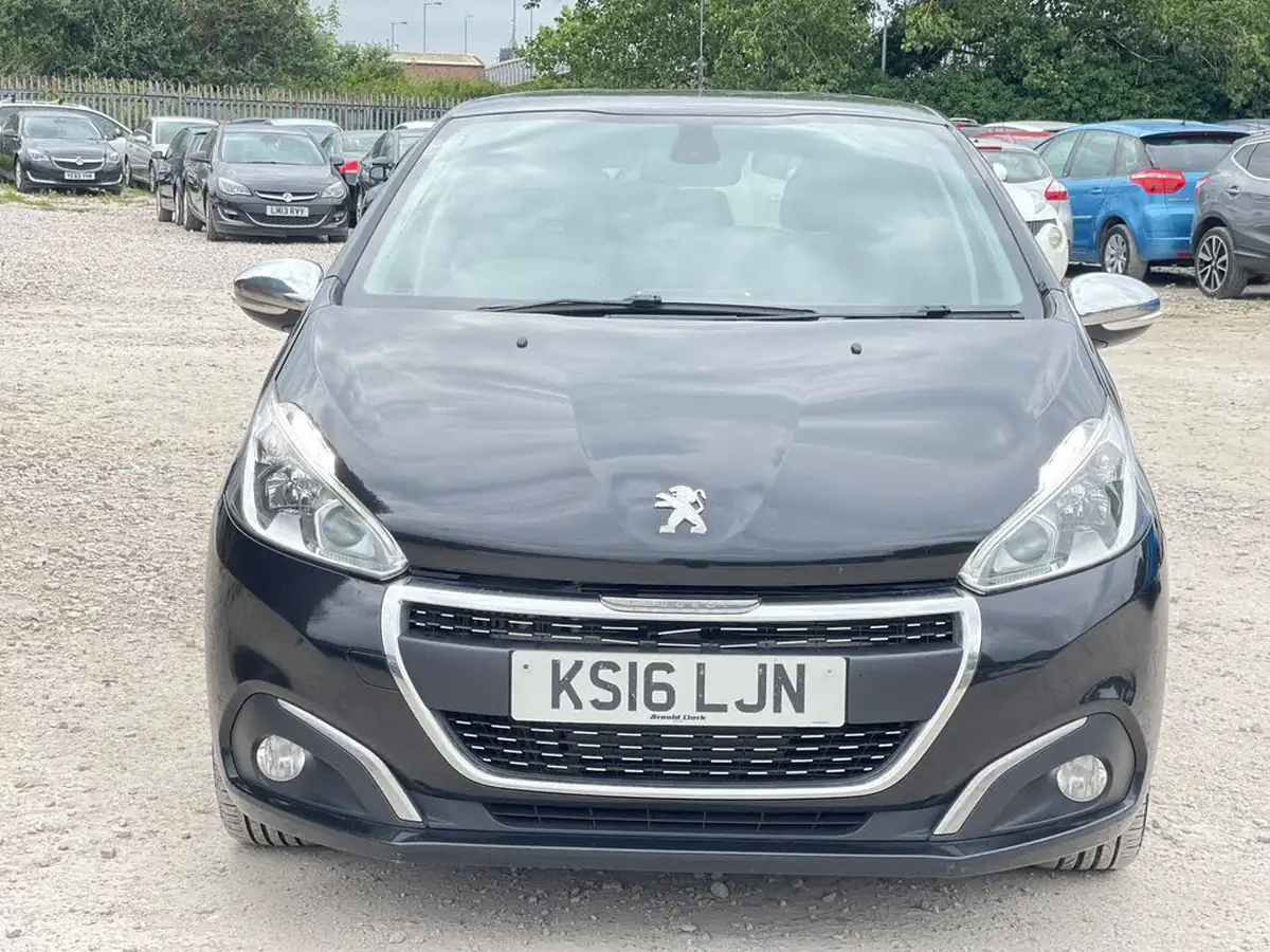 2016-peugeot-208-16bluehdi-allure-75bhp-5d-big-2