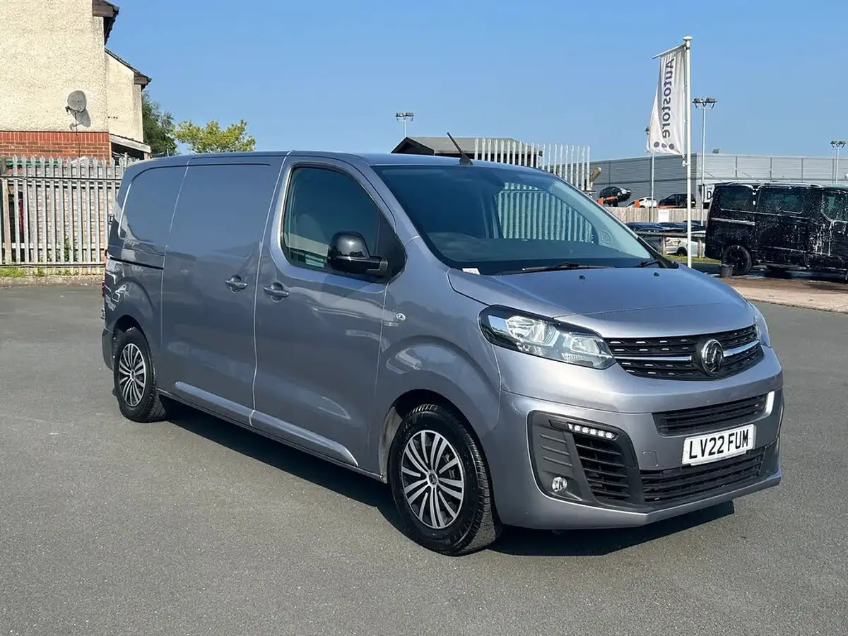 2022-vauxhall-vivaro-15td-2700-l1h1-sportive-120pseu6d-big-9