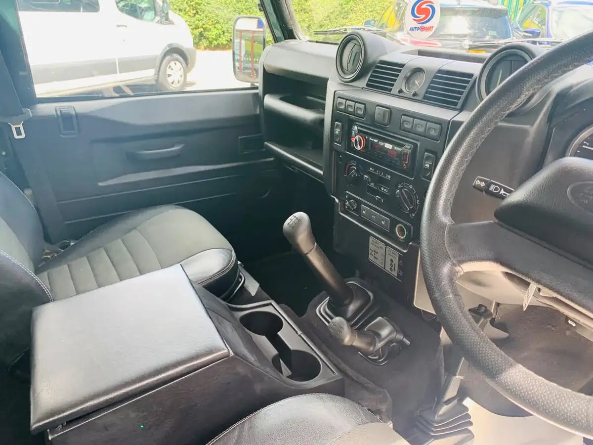 2011-land-rover-110-defender-24td-xs-station-wagon-5-drs-big-16