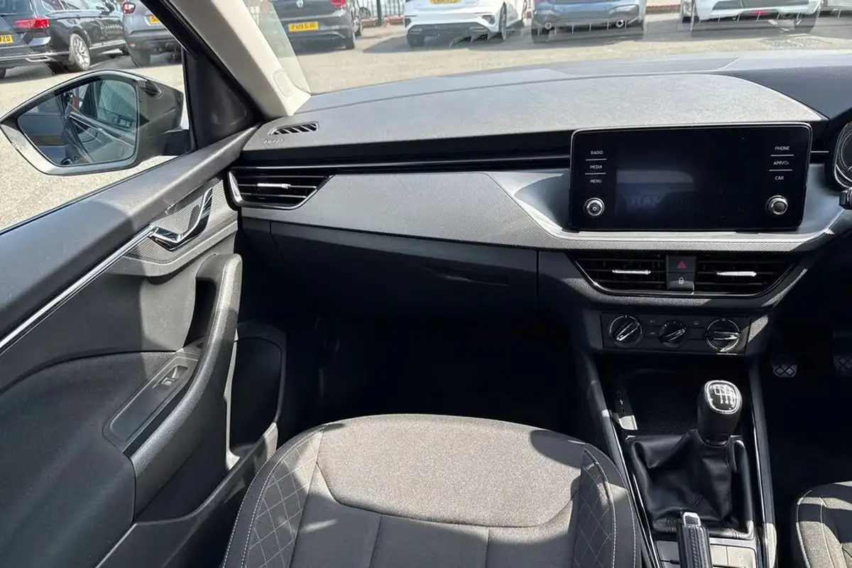 2022-skoda-scala-10-tsi-se-110ps-big-19