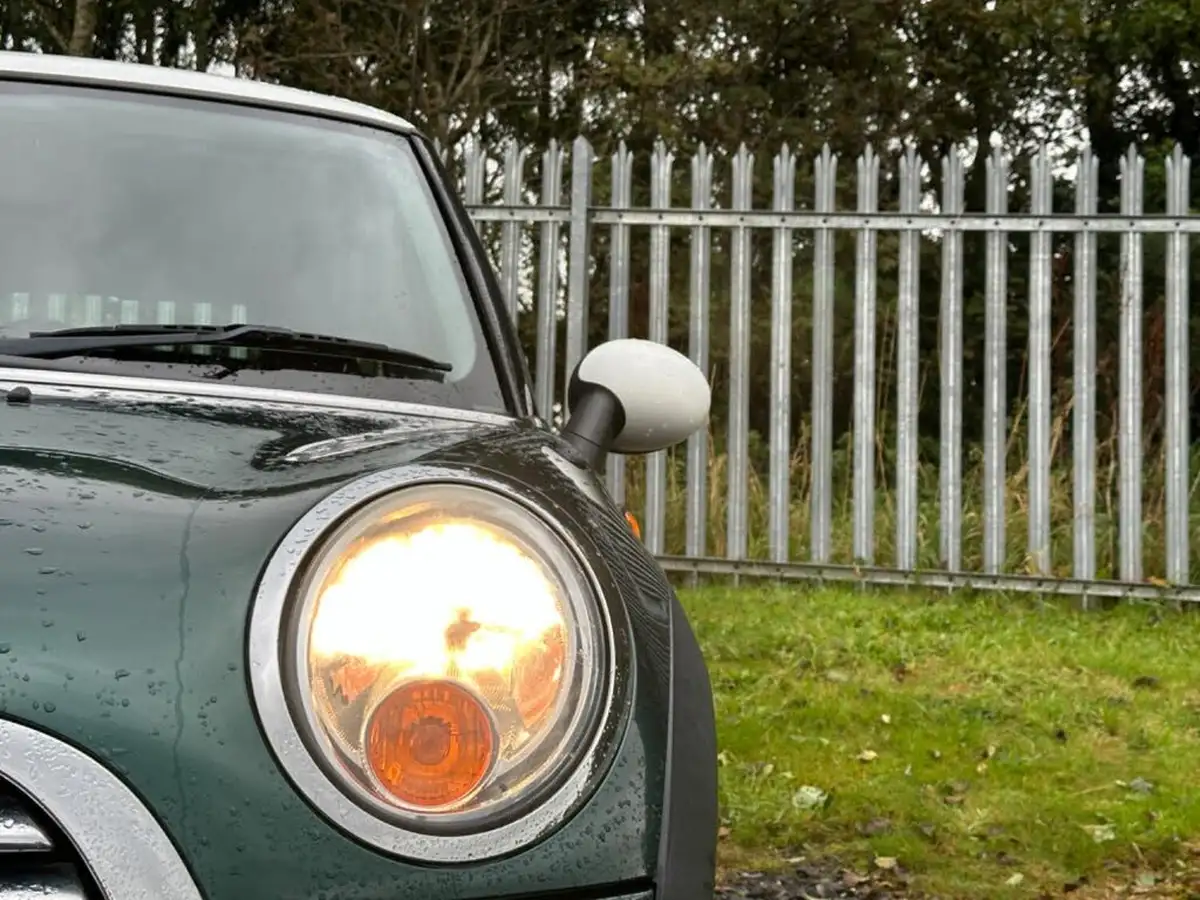 2008-mini-cooper-16-cooper-120bhp-hatchback-3d-big-3
