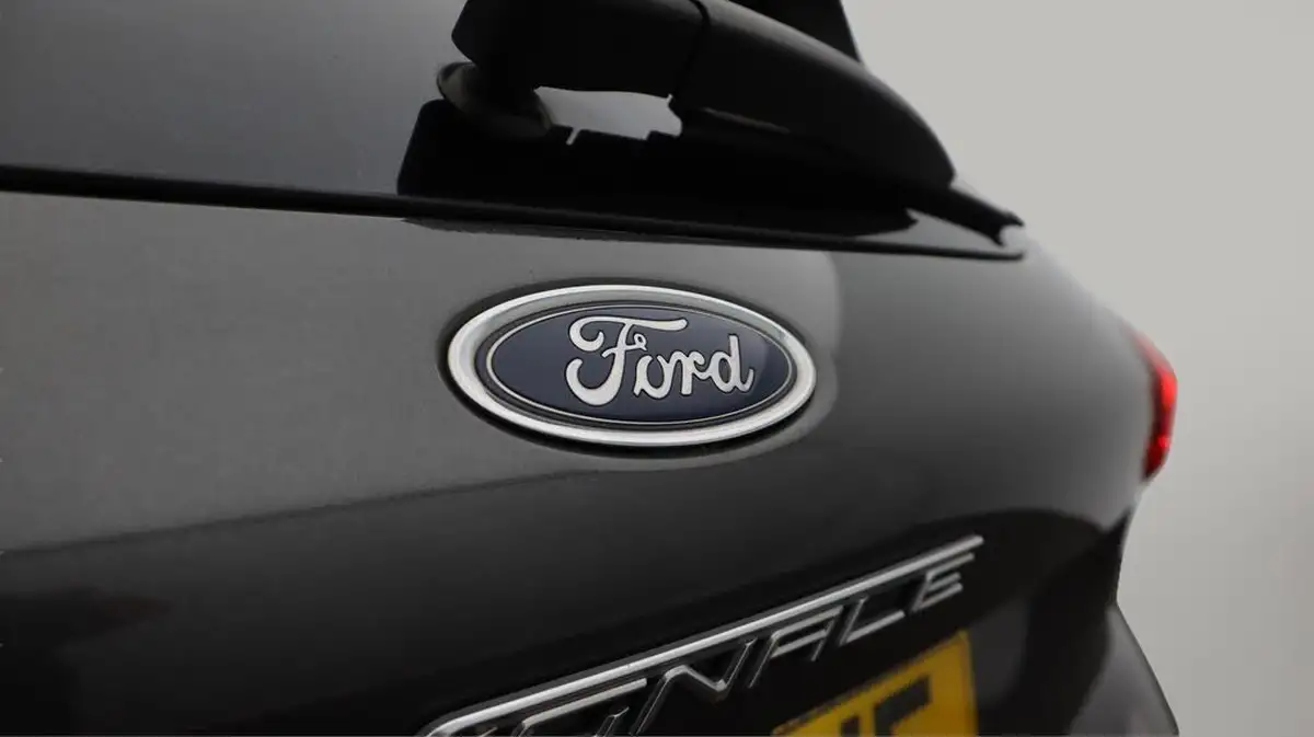 2020-ford-focus-10t-vignale-edition-125ps-hybrid-mhev-hatchback-big-23