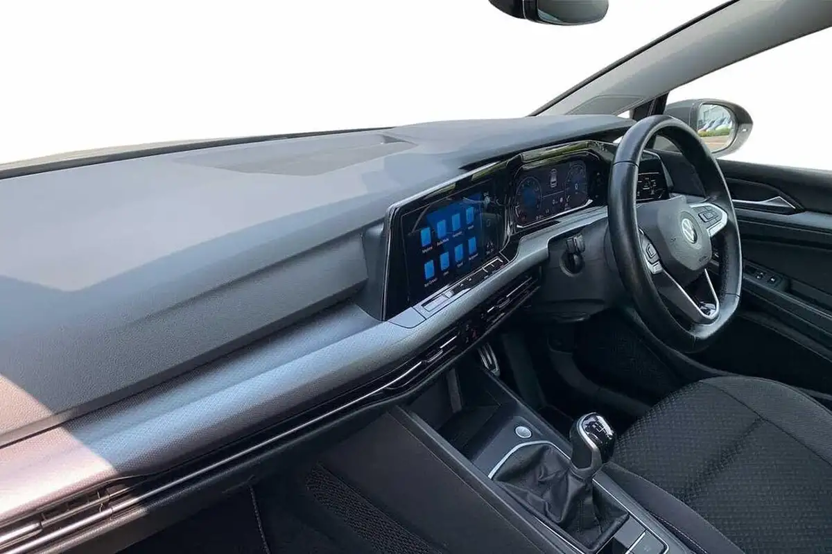 2022-volkswagen-golf-15-tsi-active-150ps-big-1