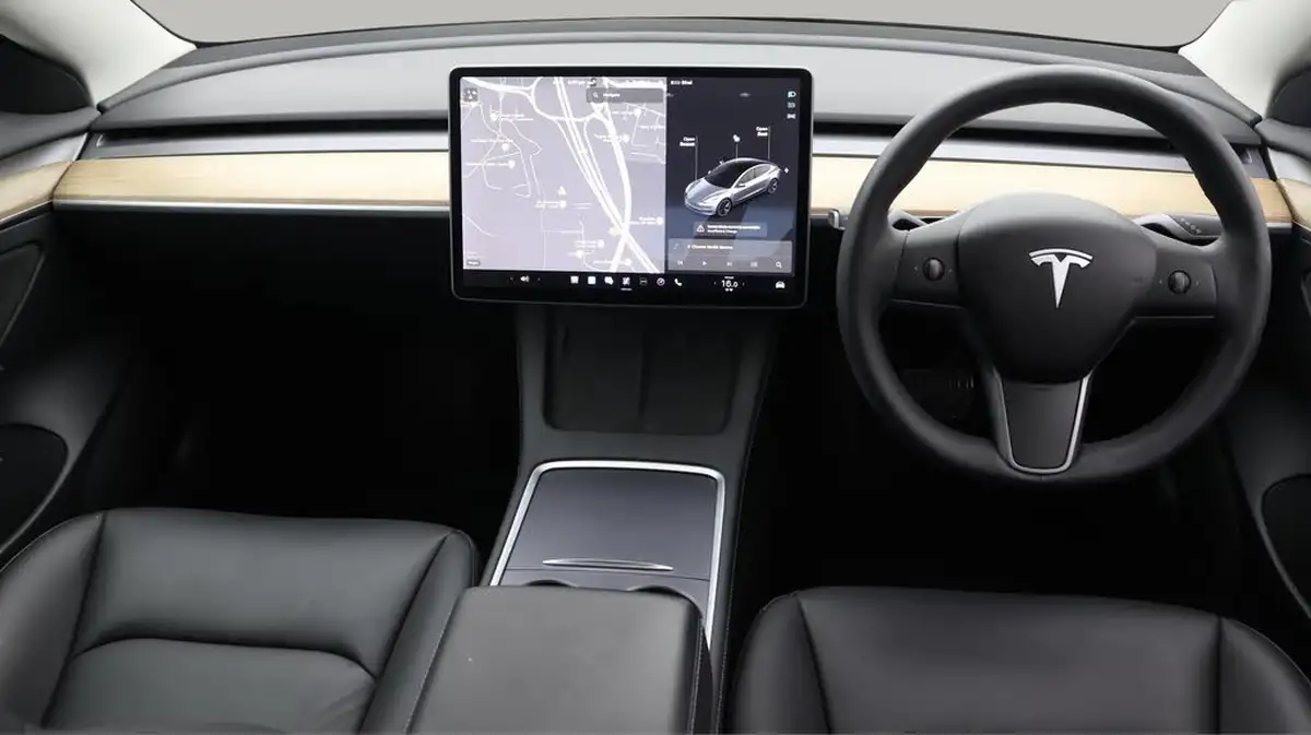 2021-tesla-model-3-e-long-range-awd-big-13