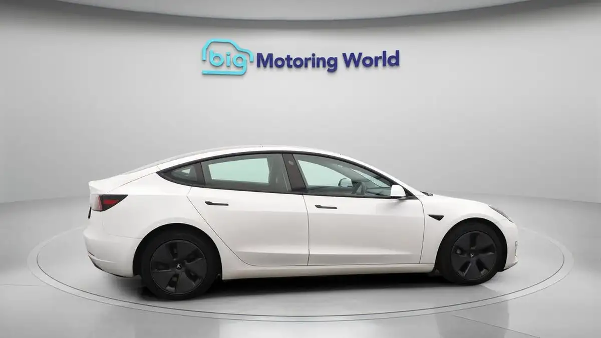 2021-tesla-model-3-e-long-range-4x4-big-8