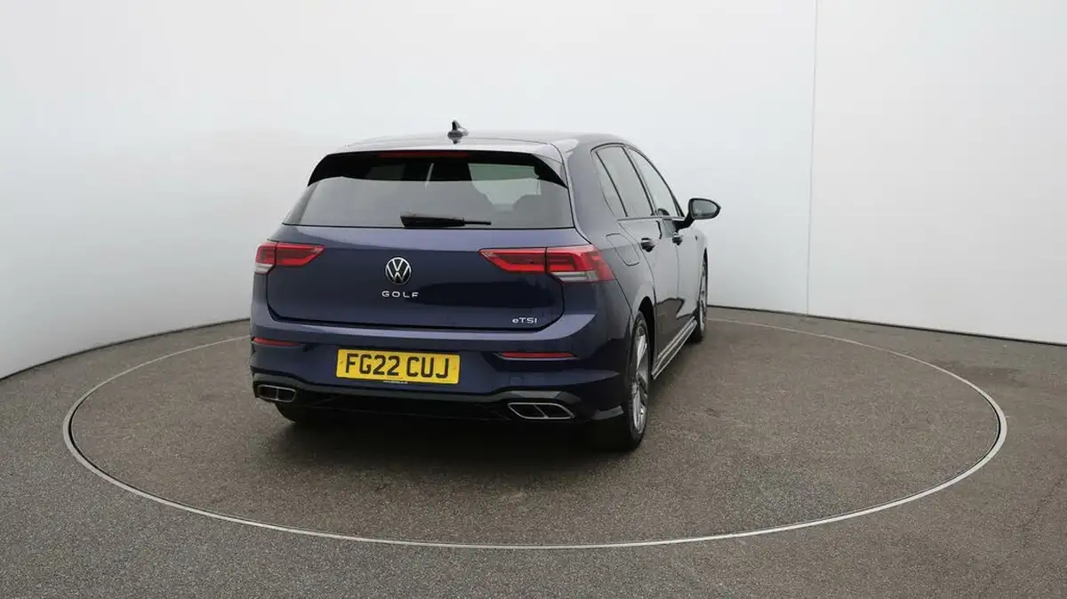 2022-volkswagen-golf-15-etsi-r-line-150ps-hatchback-big-56