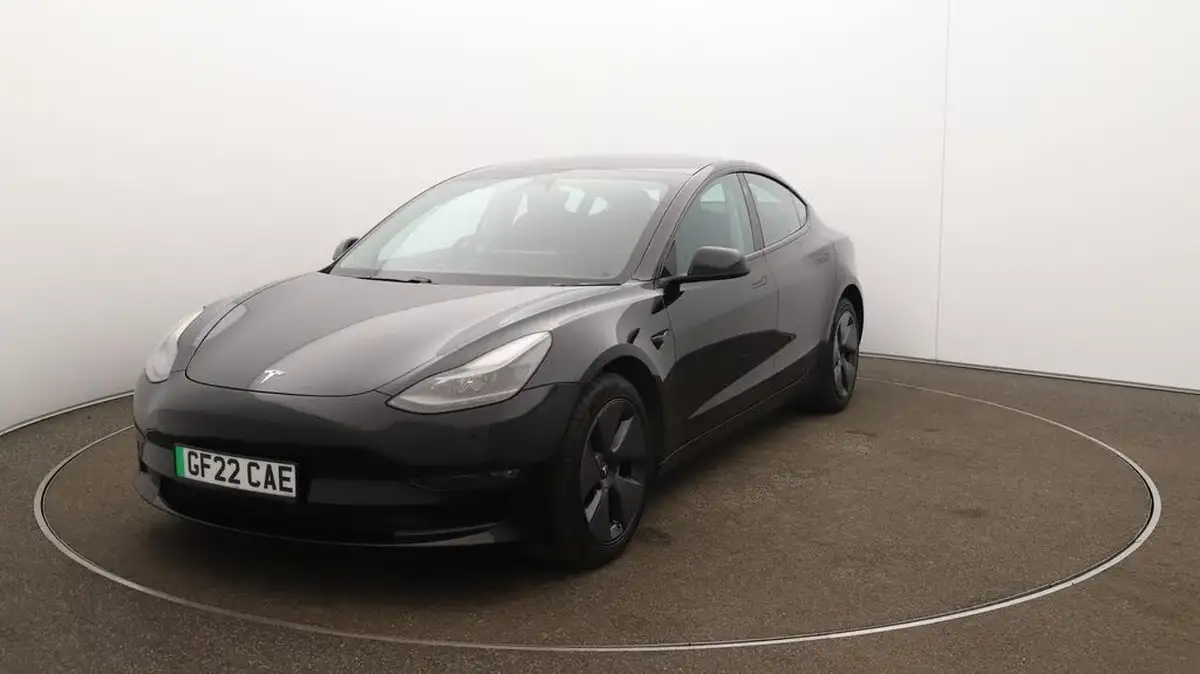 2022-tesla-model-3-e-long-range-big-13