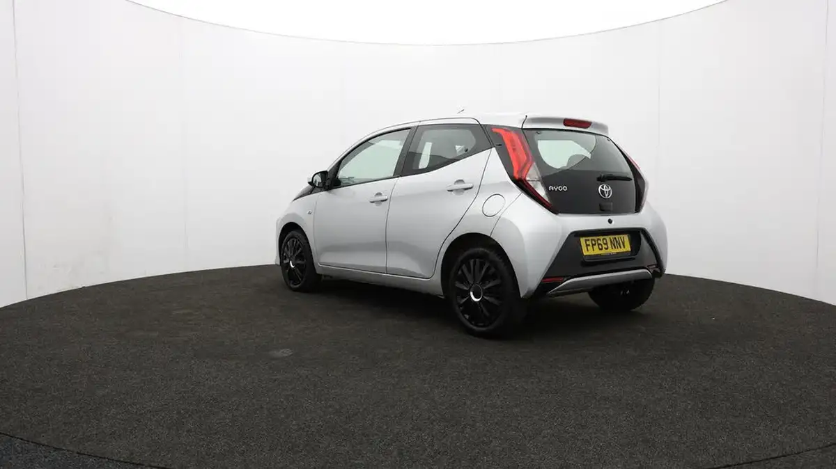 2019-toyota-aygo-10-vvt-i-x-play-big-71