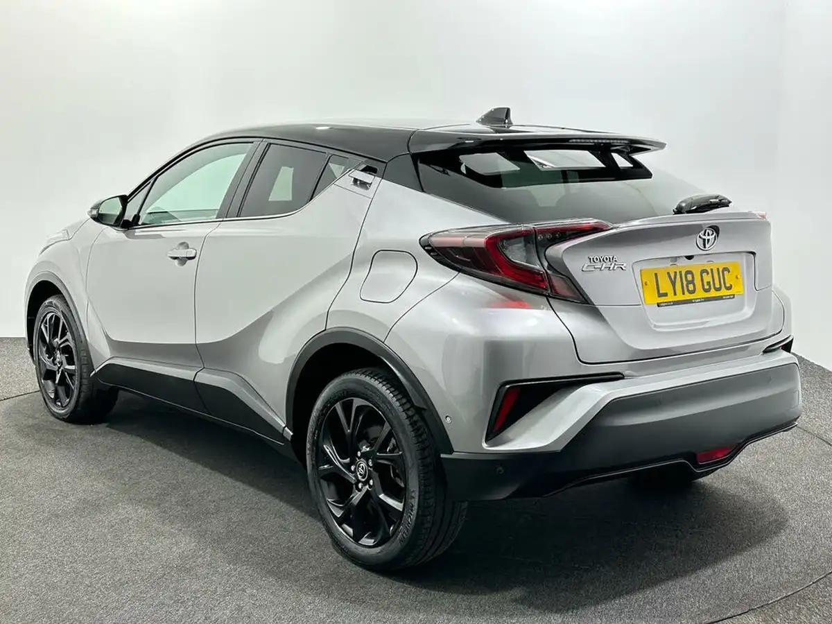 2018-toyota-c-hr-12-dynamic-big-5