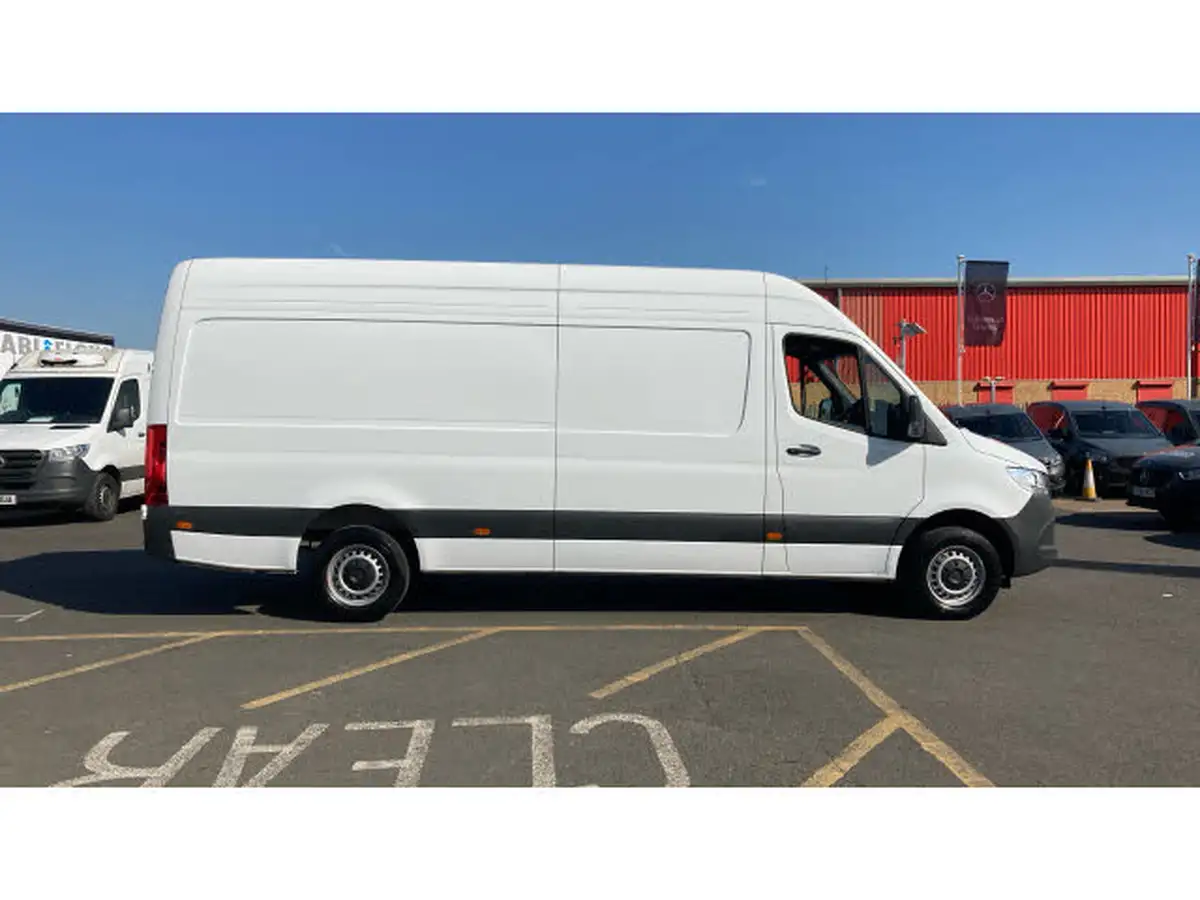 2024-mercedes-benz-sprinter-20cdi-315-l3h2-pro-eco-gear-big-8
