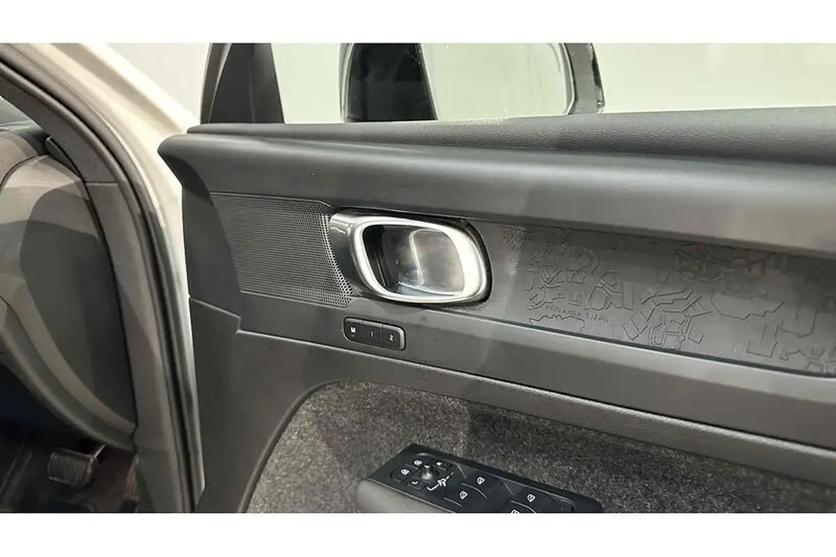 2023-volvo-c40-e-recharge-plus-228bhp-big-32