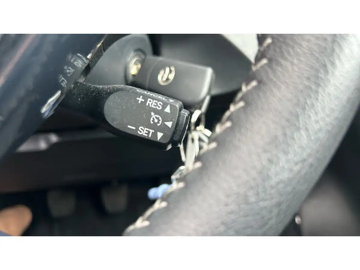 2019-toyota-yaris-15-vvt-i-icon-tech-111bhp-1496cc-big-20
