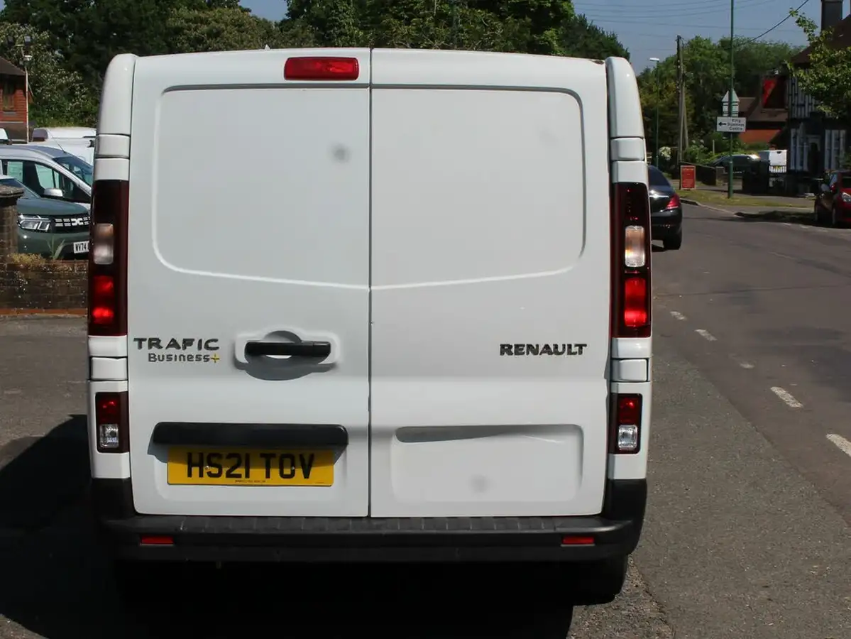 2021-renault-trafic-20dci-ll30-energy-120-business-panel-big-3