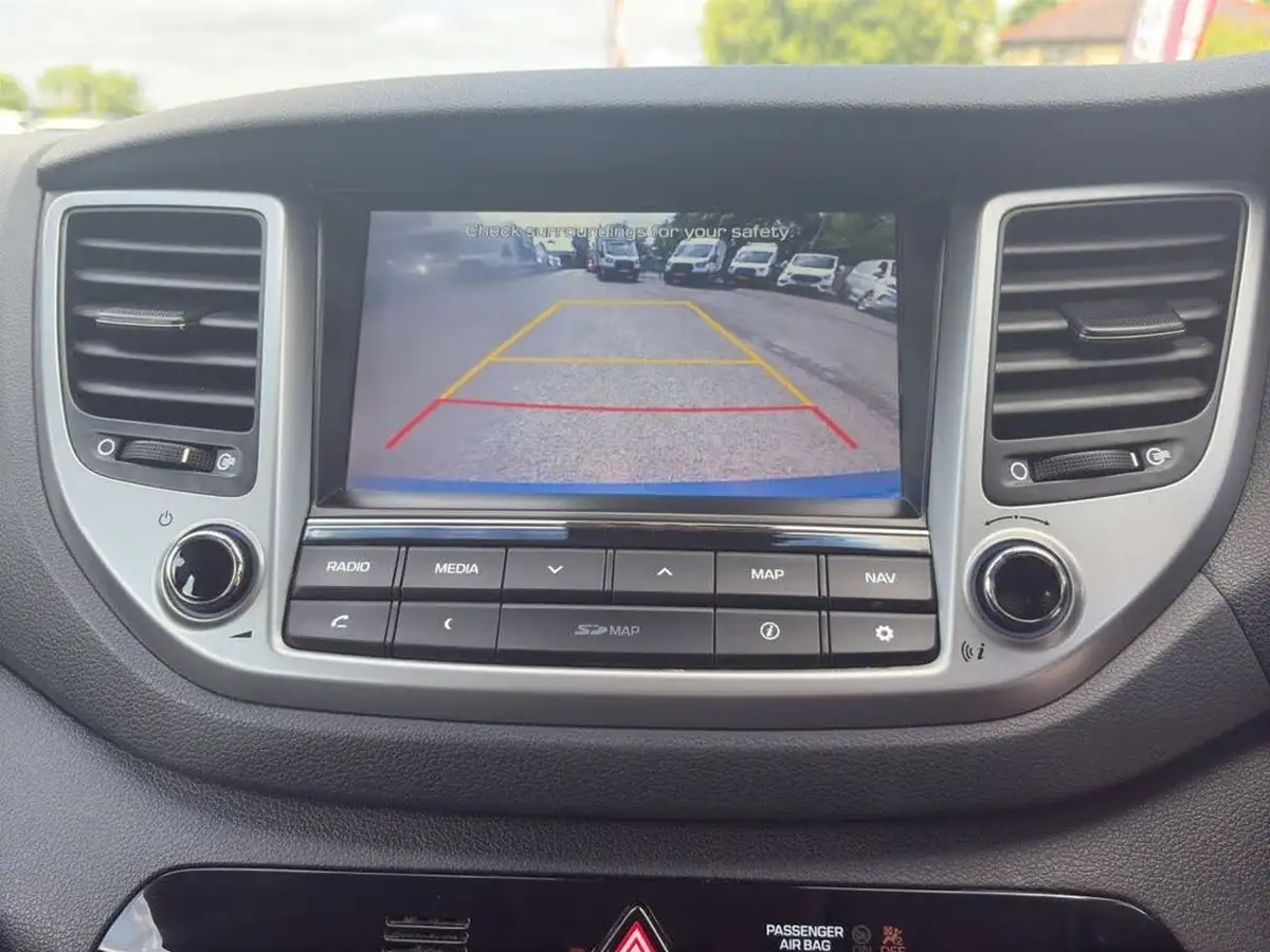 2018-hyundai-tucson-17crdi-blue-drive-se-nav-116ps-big-13