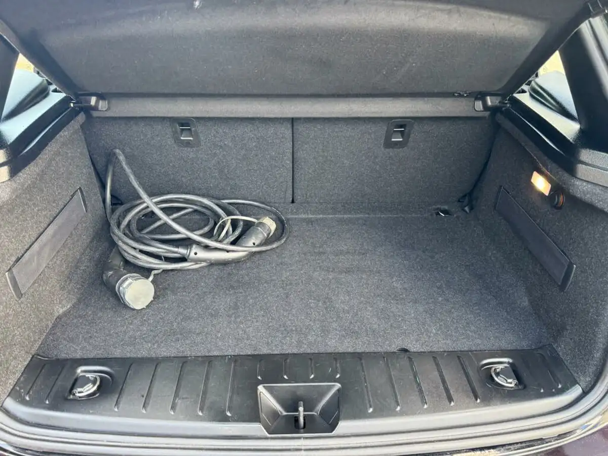 2015-bmw-i3-e-big-15