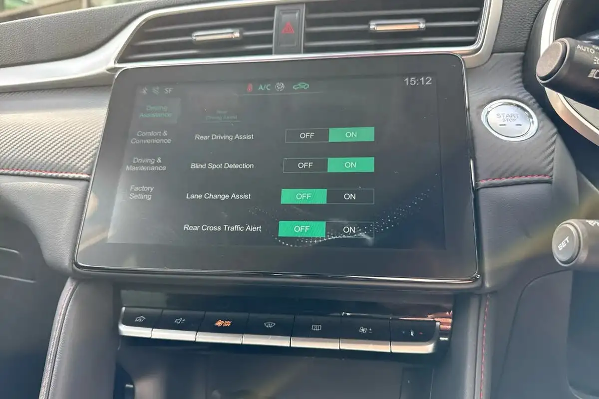 2024-mg-zs-suv-10t-gdi-exclusive-big-29
