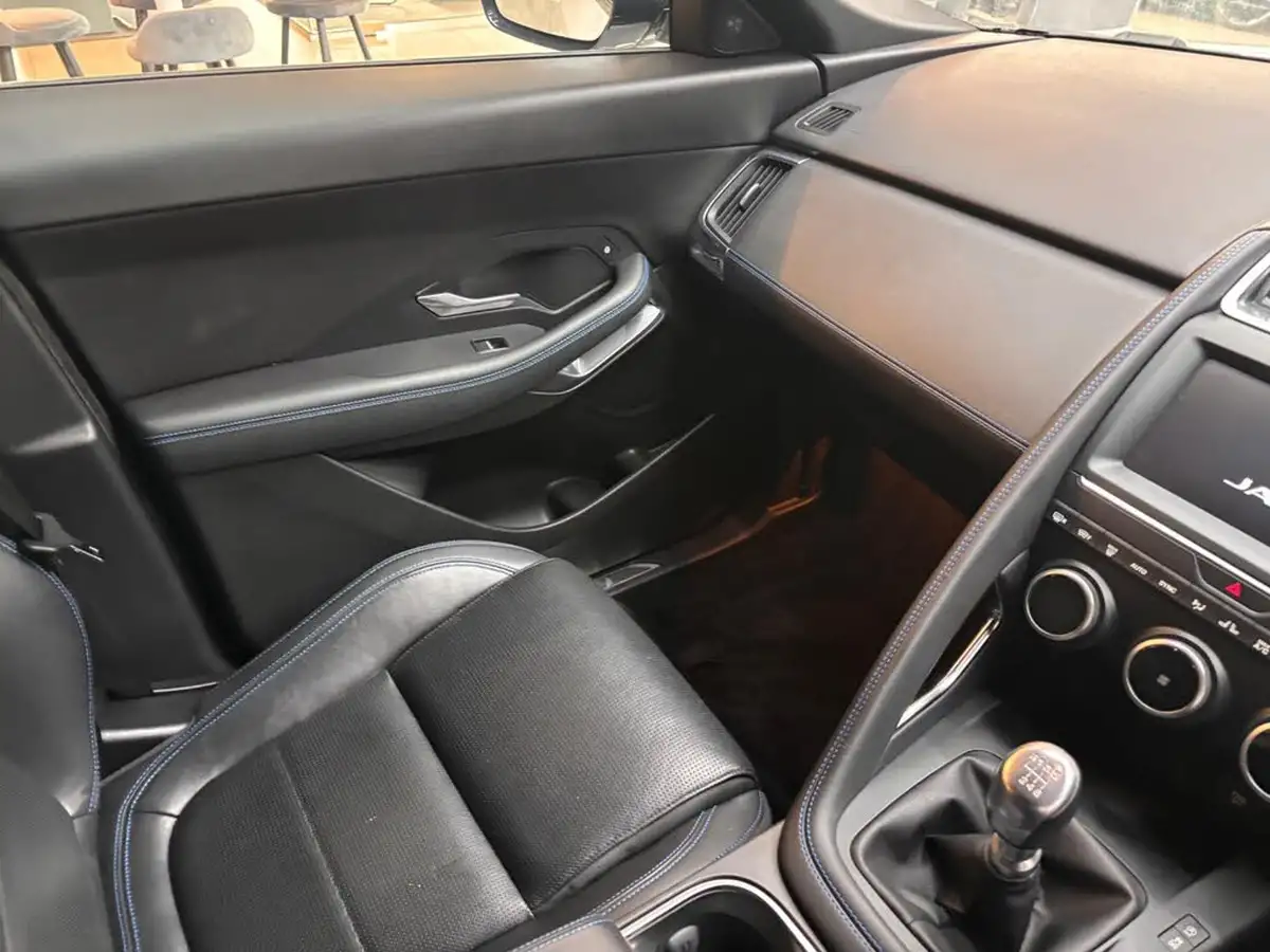 2019-jaguar-e-pace-20-i4d-r-dynamic-s-150ps-big-41