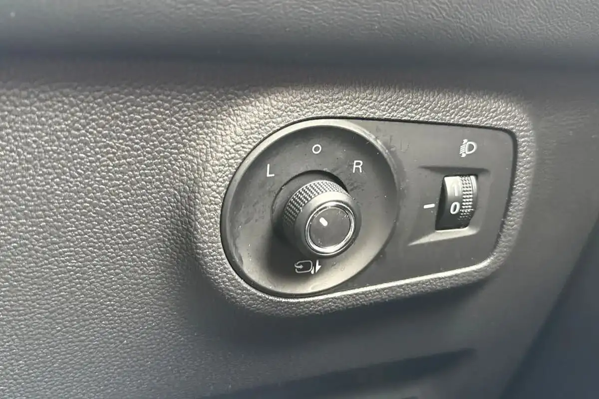 2023-mg-zs-suv-10t-gdi-exclusive-auto-big-35