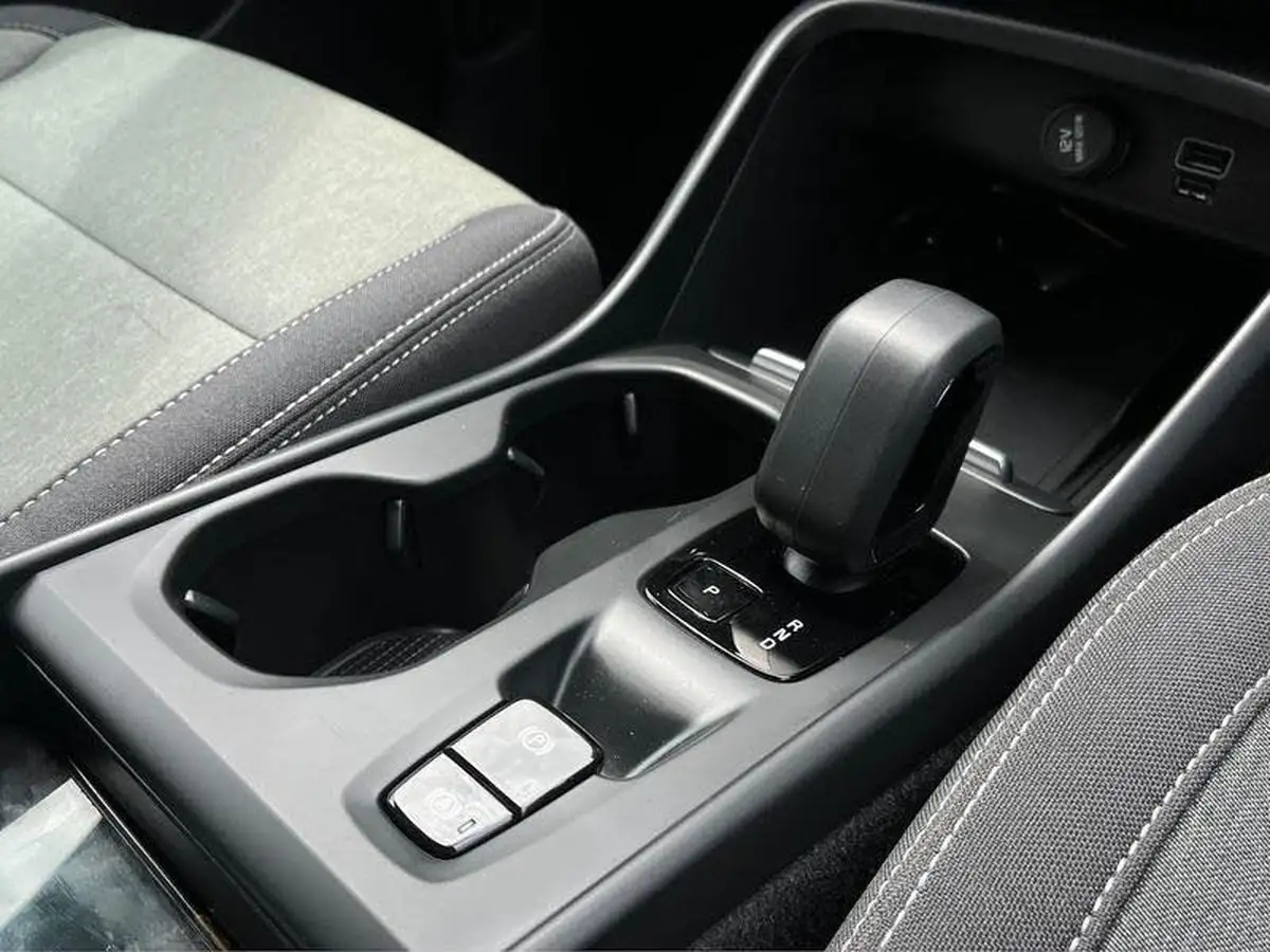 2022-volvo-xc40-15-t4-core-big-12
