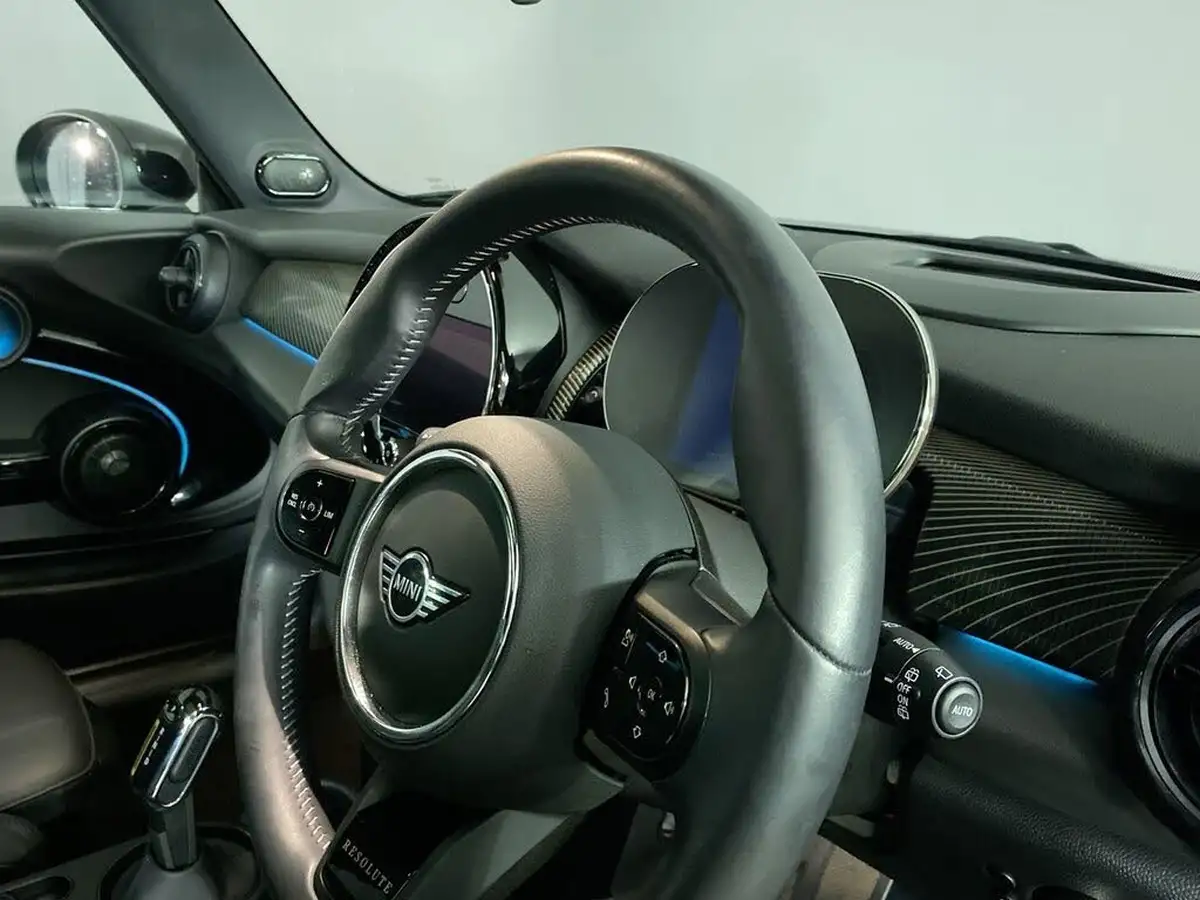 2023-mini-cooper-e-cooper-s-resolute-edition-big-23
