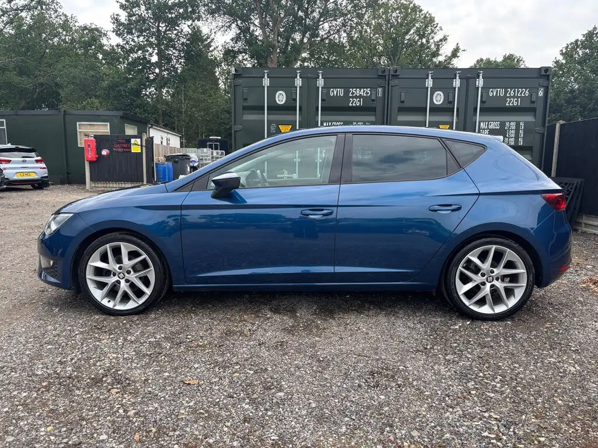 2016-seat-leon-14-fr-tech-pack-ecotsi-hatchback-5d-1395cc-big-5