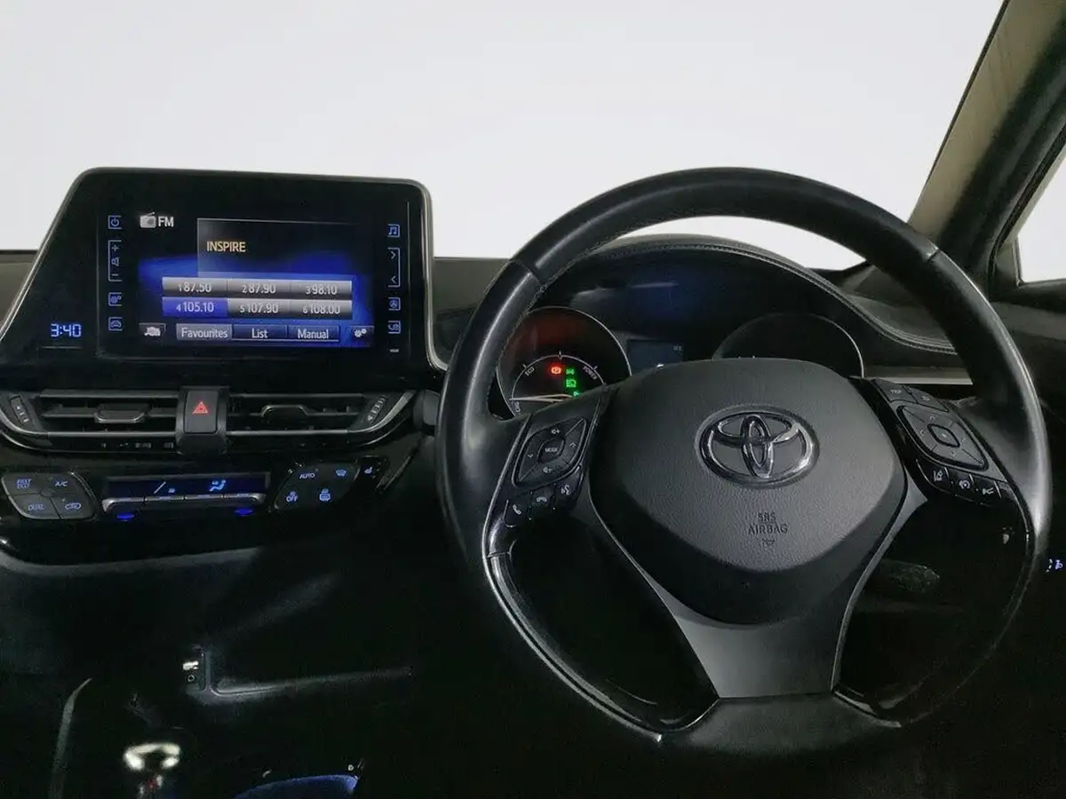 2018-toyota-c-hr-18-vvt-i-design-big-11