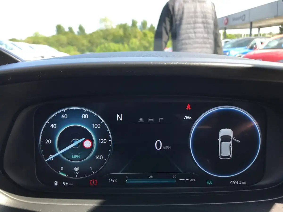 2024-hyundai-i20-10-t-gdi-n-line-eclutch-imt-big-27