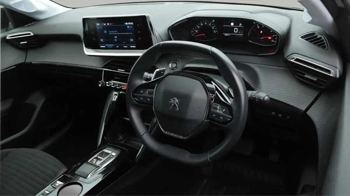 2022-peugeot-208-12-puretech-active-premium-100bhp-eat8-big-9