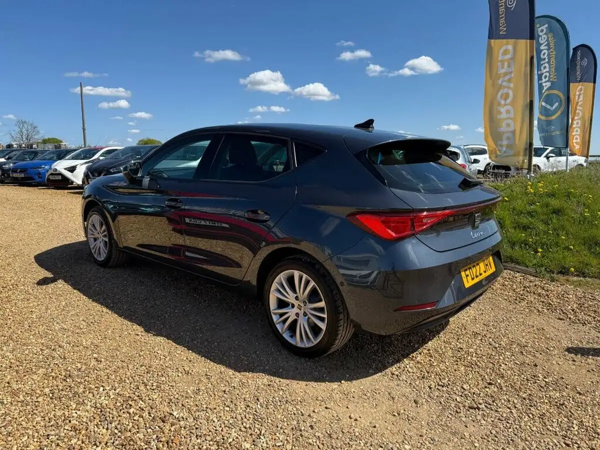 2022-seat-leon-10-tsi-evo-se-dynamic-hatchback-big-8