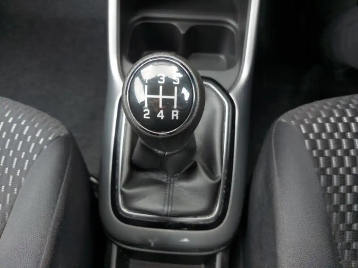 2022-suzuki-ignis-12-dualjet-sz5-big-18
