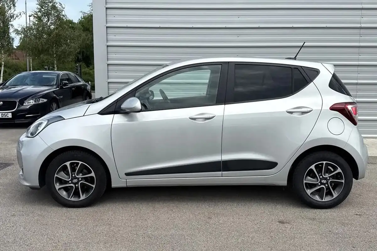 2018-hyundai-i10-10-premium-66ps-big-37