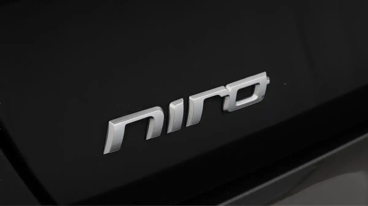 2018-kia-niro-16-gdi-2-adap-big-34