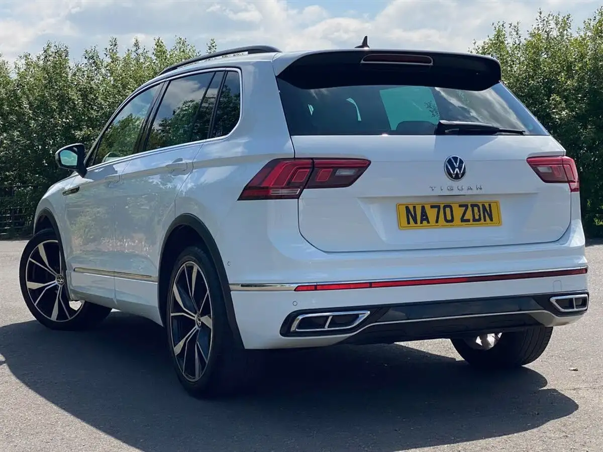 2020-volkswagen-tiguan-15-tsi-r-line-big-2