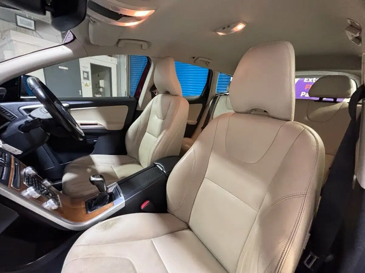 2015-volvo-xc60-20td-d4-se-lux-190bhp-nav-big-17