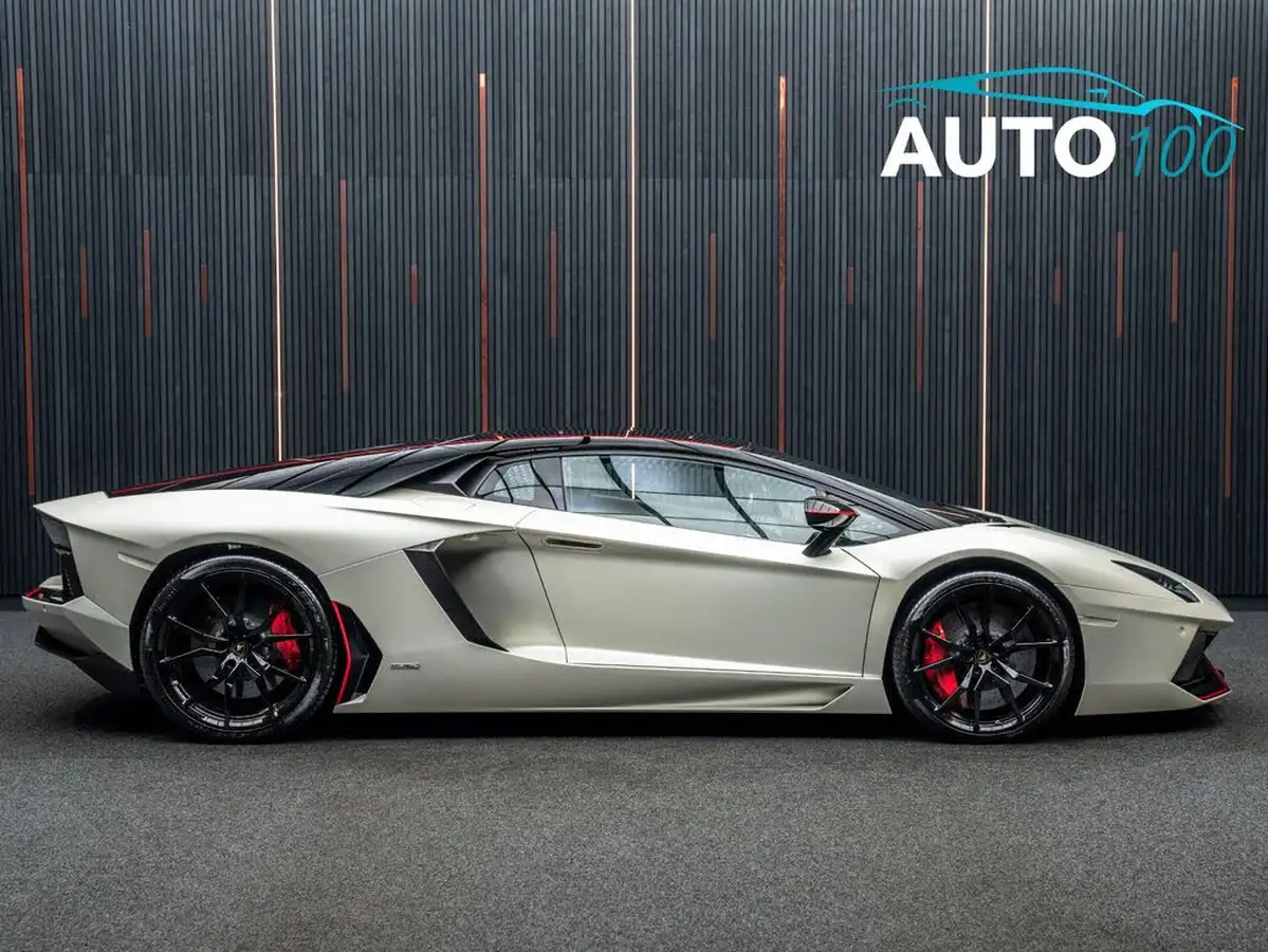 2016-lamborghini-aventador-65-lp-750-4-superveloce-coupe-big-8