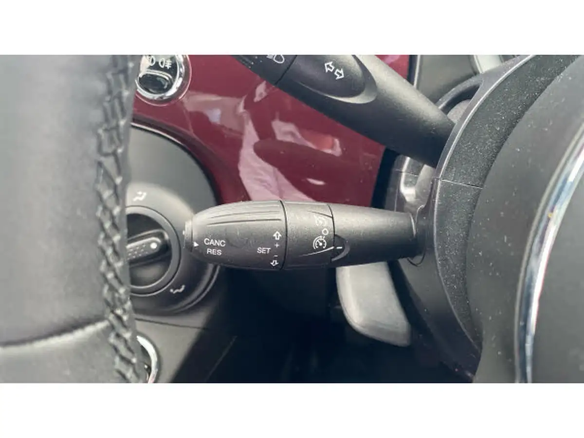 2021-fiat-500-10-lounge-big-23