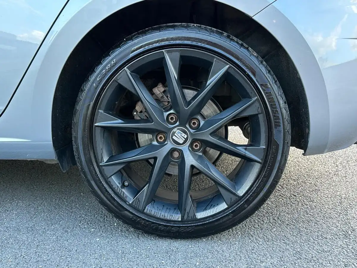 2020-seat-leon-15-tsi-evo-fr-black-edition-150ps-hatchback-dsg-big-20